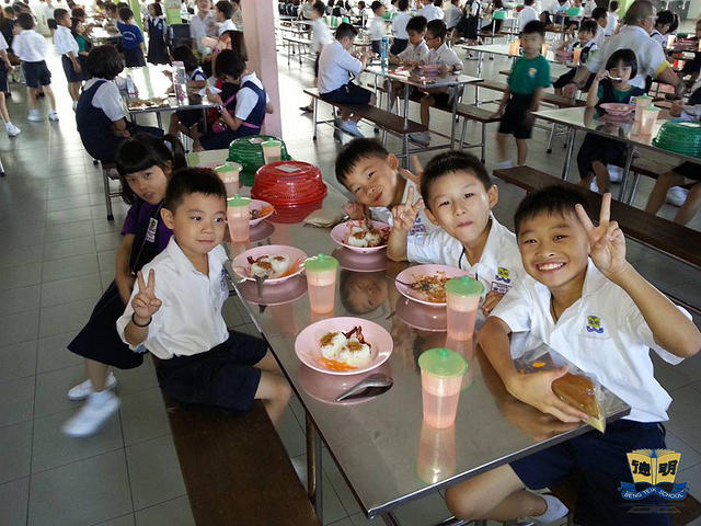 6.5.2014 明德正校食堂 15