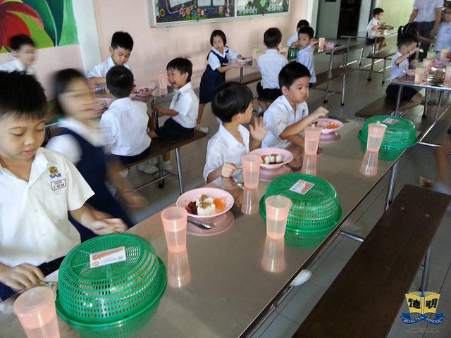 6.5.2014 明德正校食堂 18